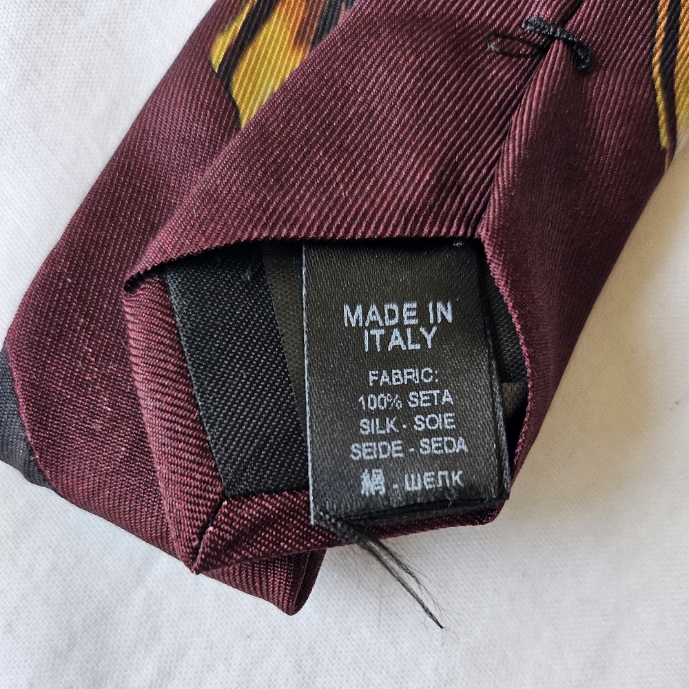 Dolce & Gabanna Tie - Picture 4 of 9